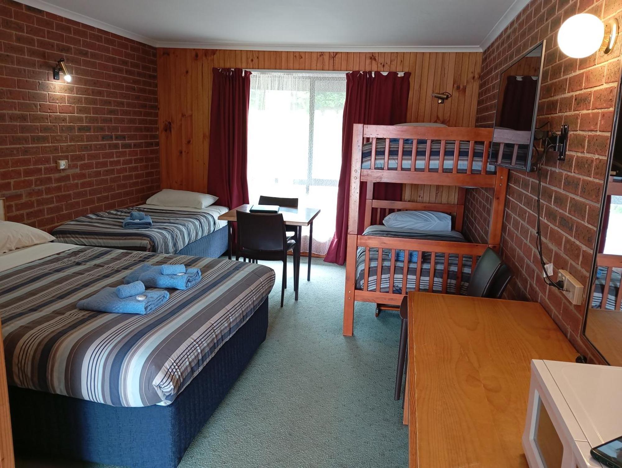 Orbost Country Road Motor Inn Екстериор снимка